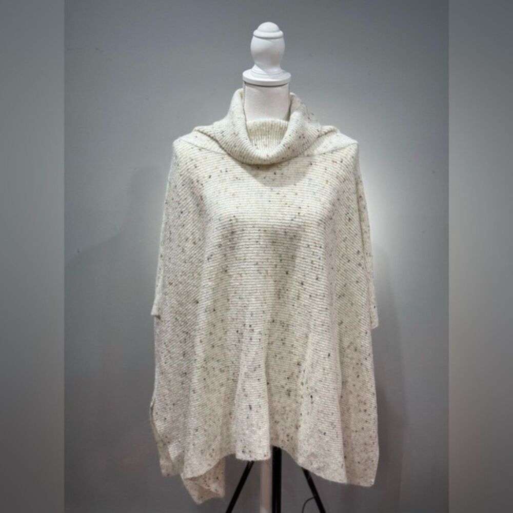 Clearance! Cream Speckled Moon + Madison Cowl Poncho Sweater Size XS EUC